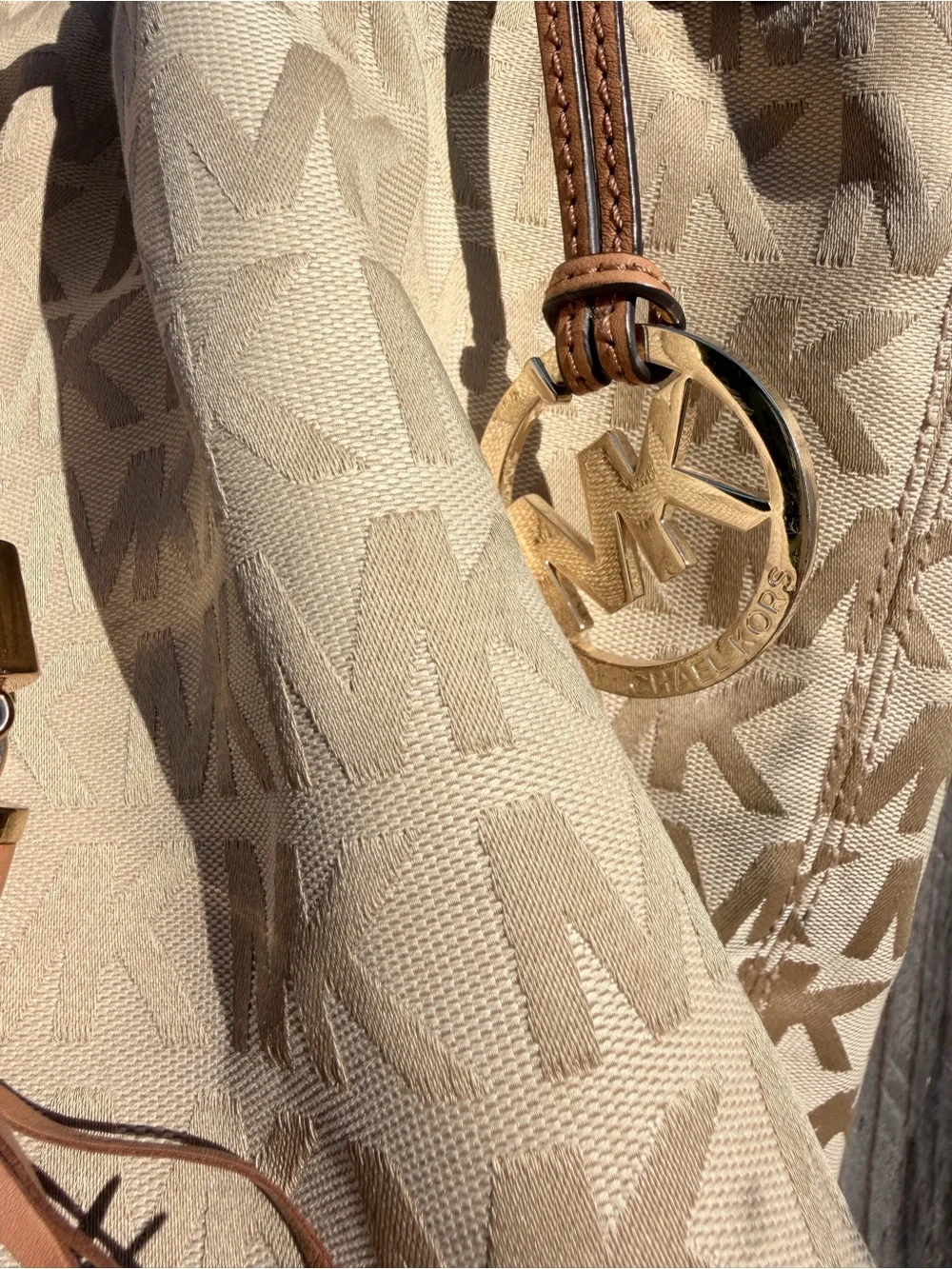 Michael Kors jet set gathered Beige Tan MK Logo Drawstring tote Shoulder Bag